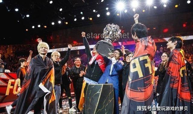 “鬼追人”世界大赛中国跑酷侠与瑞士队的竞技较量